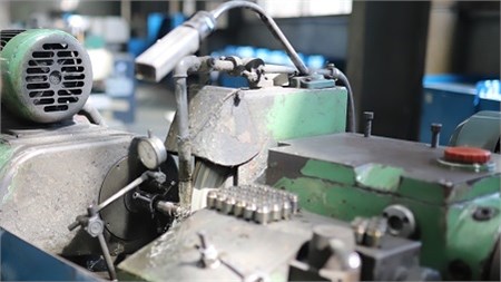 硬質合金磨加工時出現(xiàn)裂紋的原因和預防措施